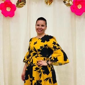 Meet your Posher, Sarahi